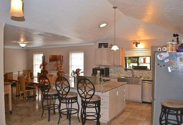 Dallas Cardinal House Recovery - Photo 2