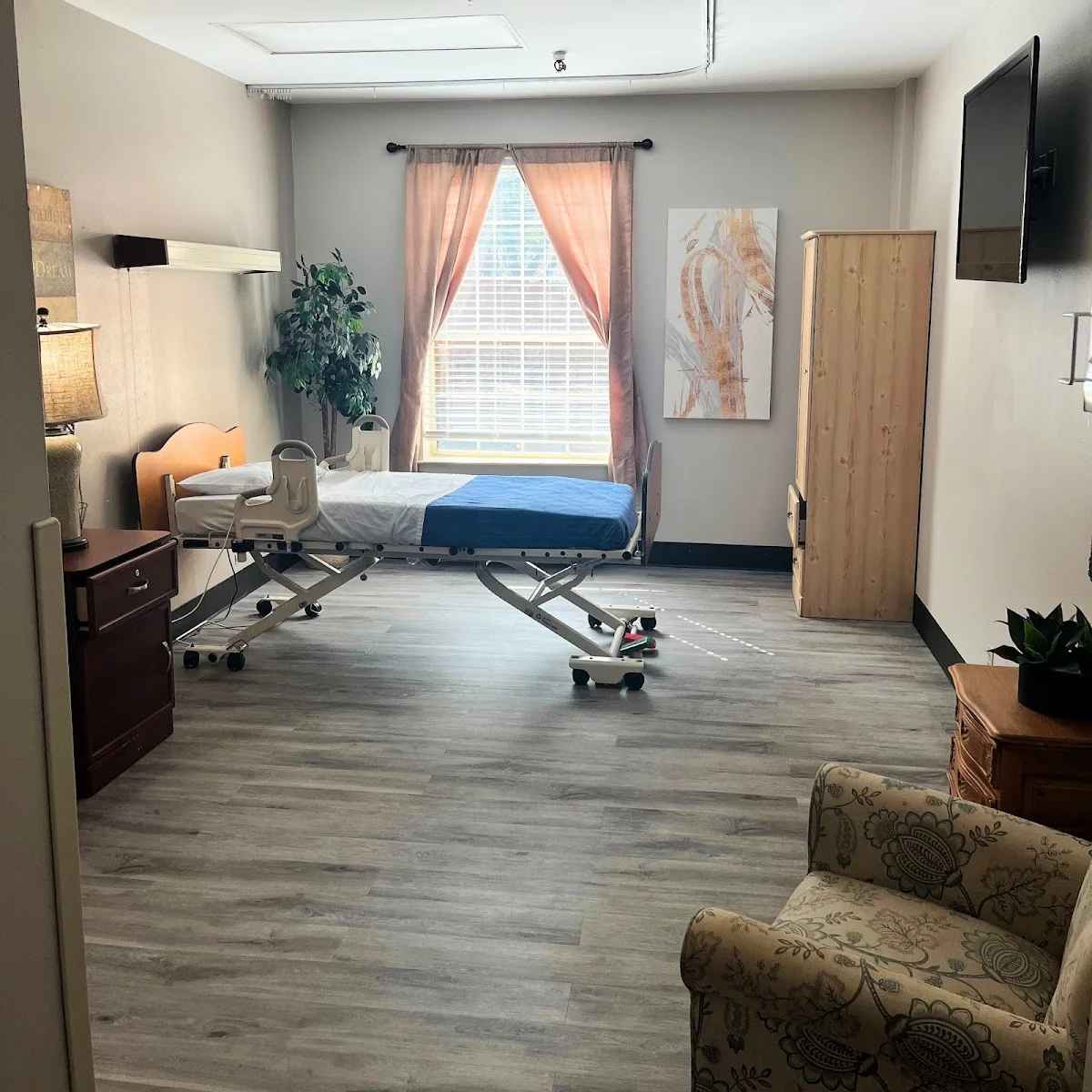 Treemont Healthcare and Rehab Center - Photo 5