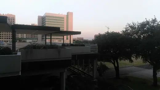 Exterior view of Dallas outpatient program — urban design