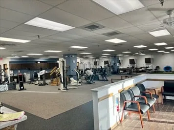 Baylor Scott & White Outpatient Therapy - Dallas - Camp Wisdom Road - Ảnh 4