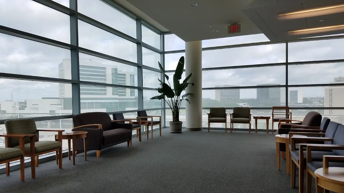 UT Southwestern Outpatient Building - Foto 3