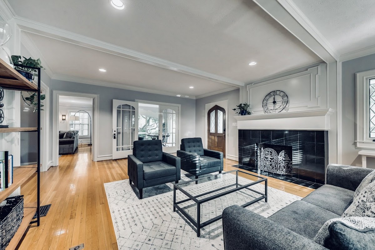 Elements Luxury Sober Living - Photo 5