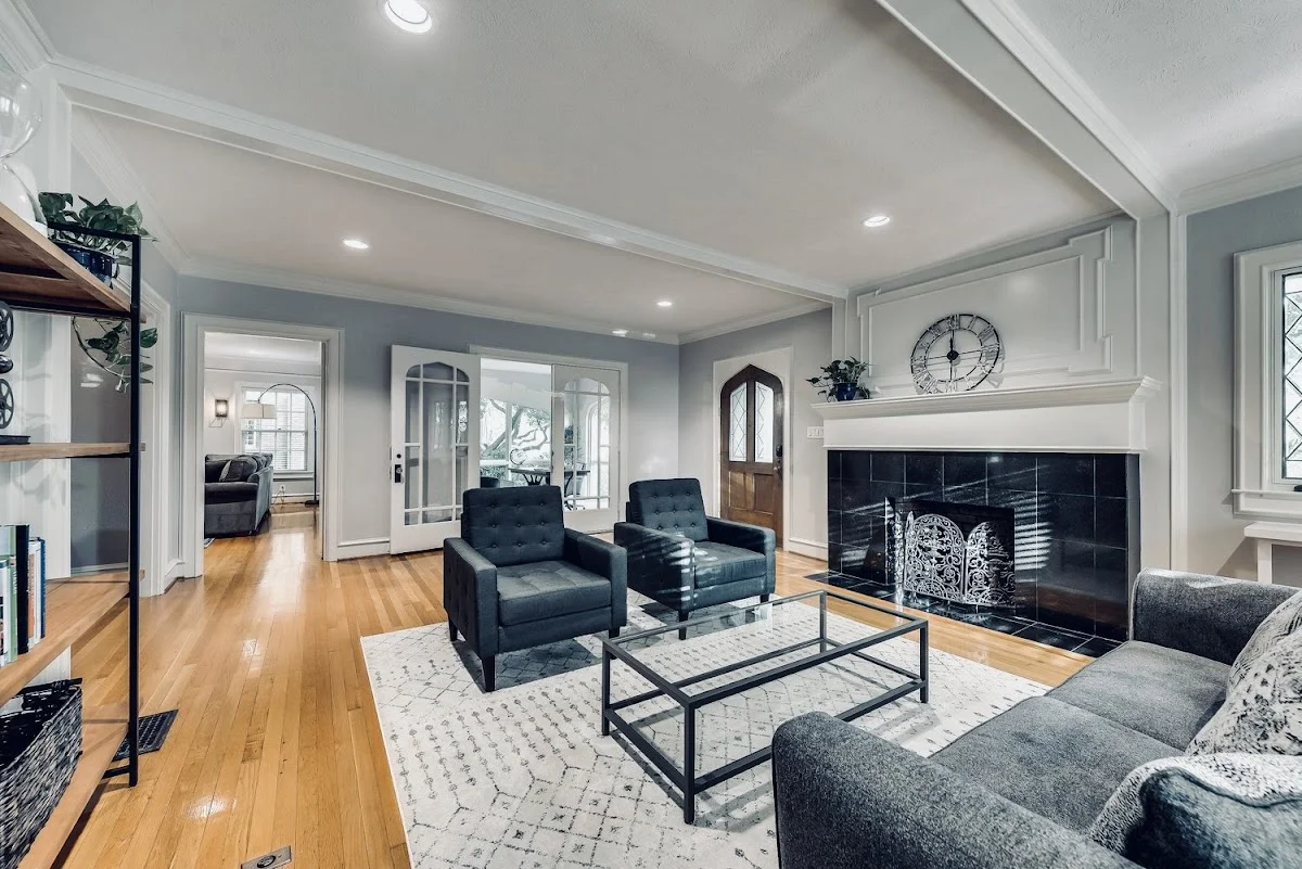 Elements Luxury Sober Living - Photo 4