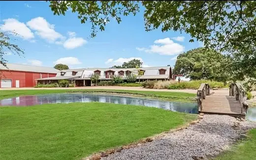 Hidden Oaks Addiction Treatment Center facility photo