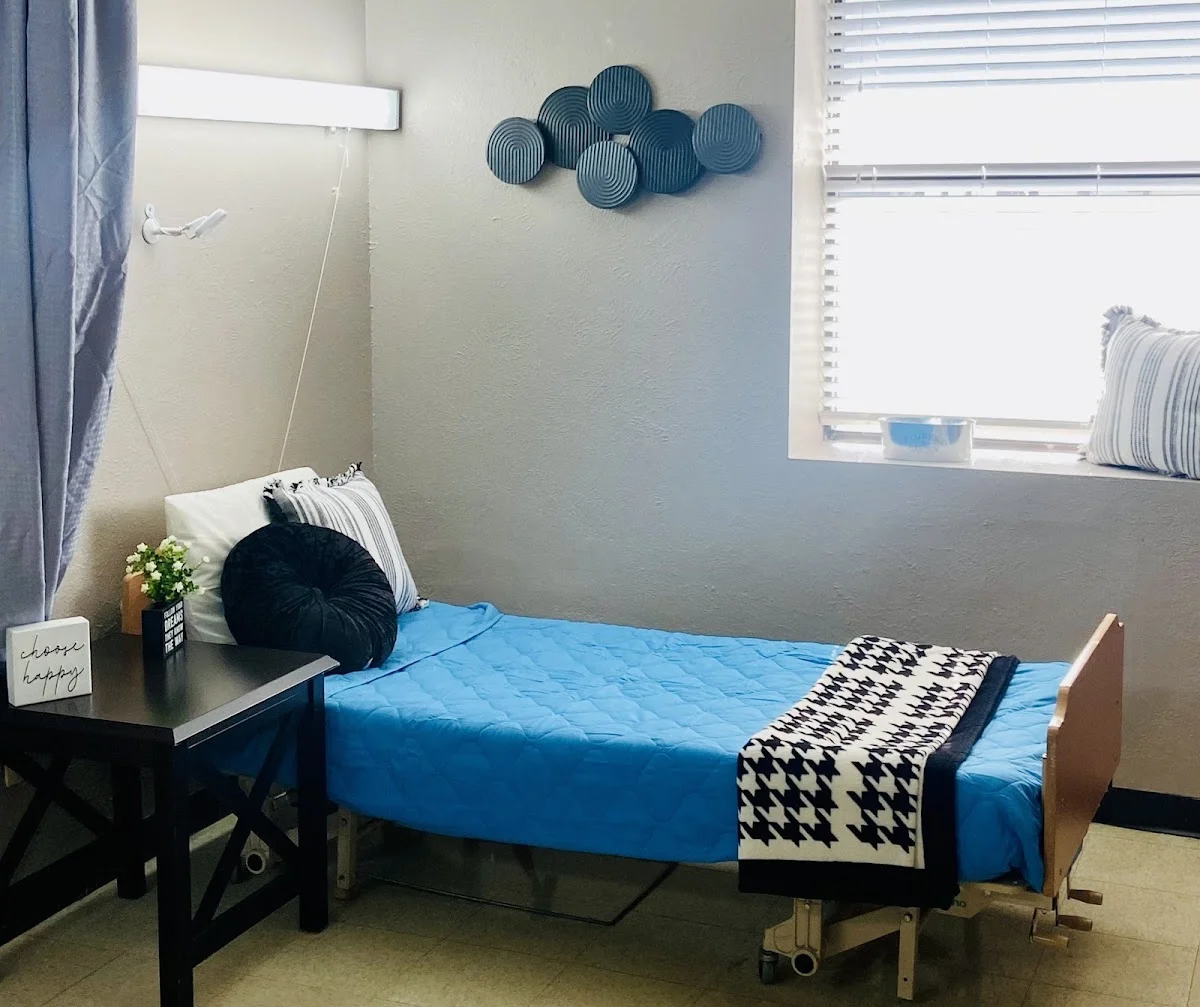 Fair Park Health & Rehabilitation Center - Photo 4