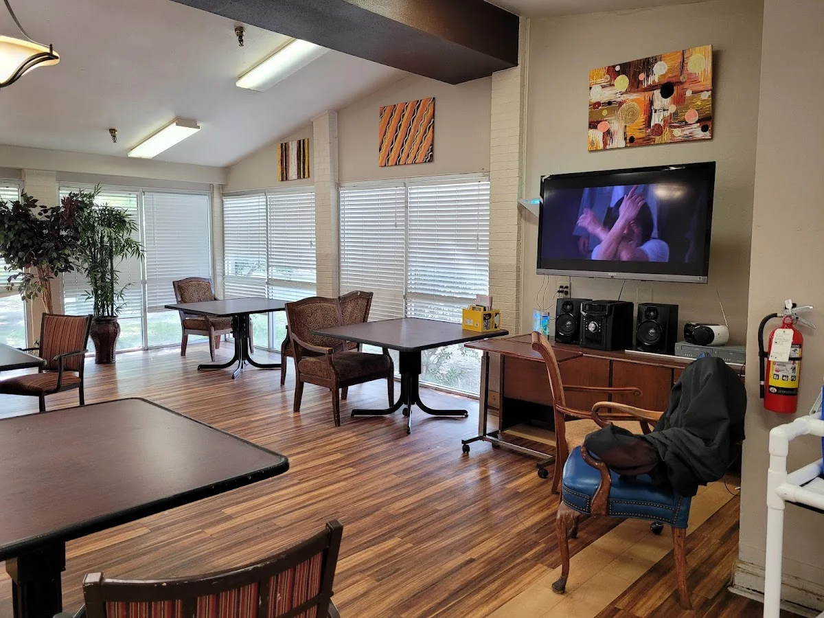 Willowbend Nursing & Rehabilitation Center - Photo 5